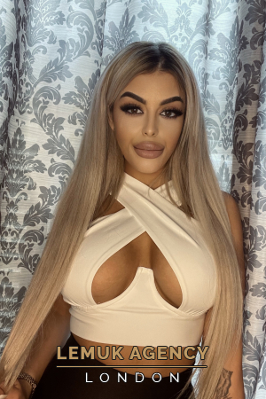 Escort  Lora from Earl's Court