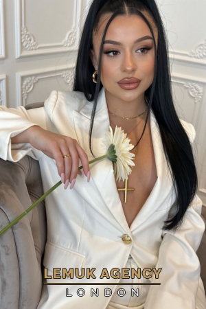 Escort  Tonya from Edgware Road