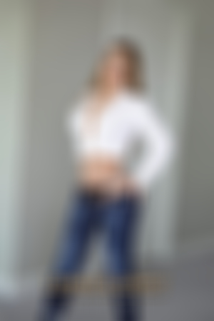 Escort  Ayla from Bayswater